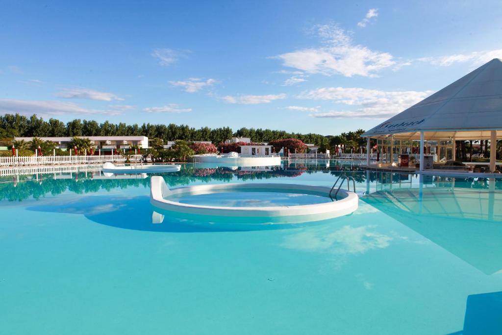 Club Esse Sunbeach Resort